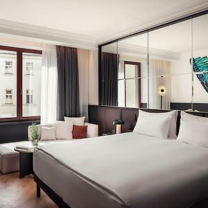 Pokój z łóżkiem king-size